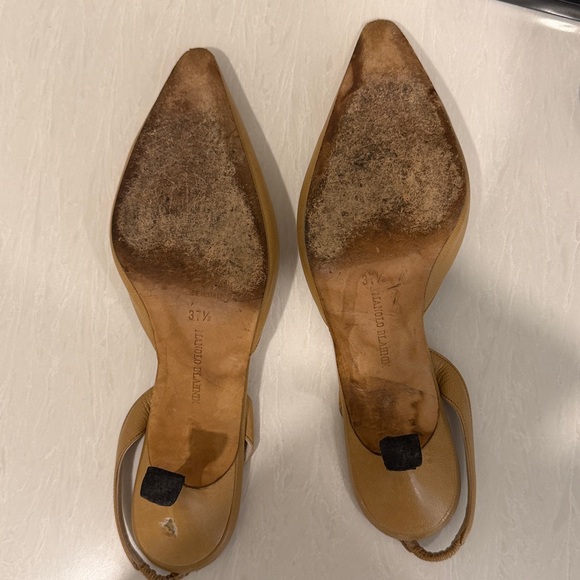Beige Manolo Blahnik - Picture 3 of 3